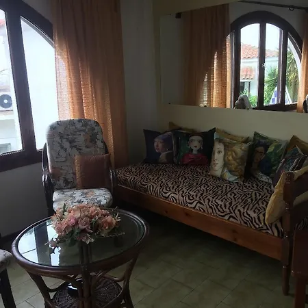 Pettite Morfo Hotel Skiathos Town