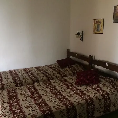 Pettite Morfo Hotel