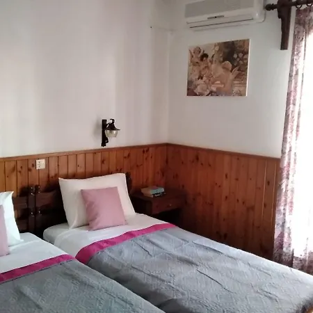 Hotel Pettite Morfo Skiathos Town