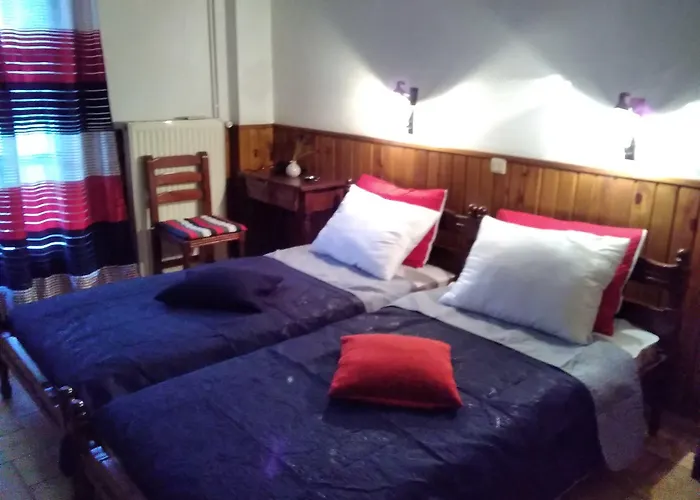 Pettite Morfo مدينة سكياثوس