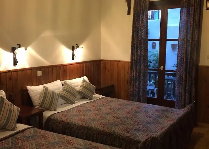 Pettite Morfo فندق مدينة سكياثوس