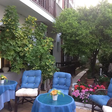 Hotel Pettite Morfo 2*