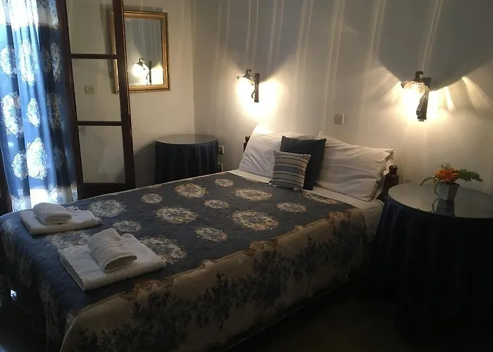 Pettite Morfo 2* Skiathos Town